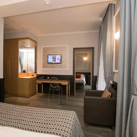 杜卡德阿尔巴酒店 酒店 4*