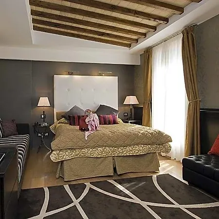 Duca D'alba - Chateaux & Collection